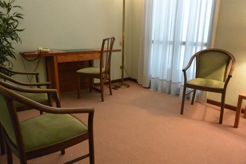 Hotel Des Artistes 3*